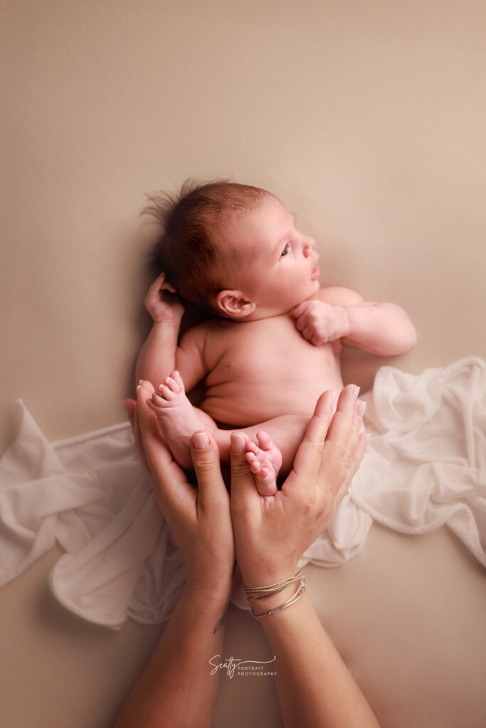 Sessione newborn artistica per neonati a Bari